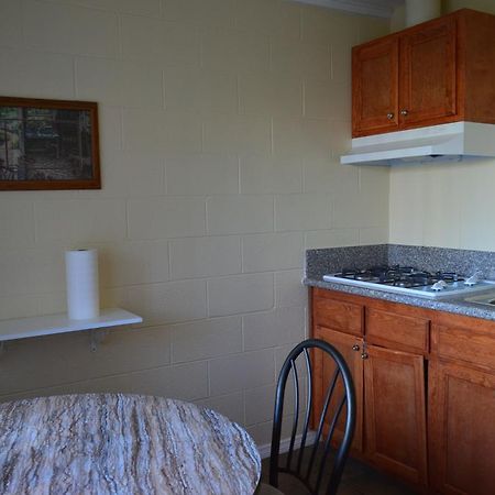 Circle C Lodge Twentynine Palms Bagian luar foto