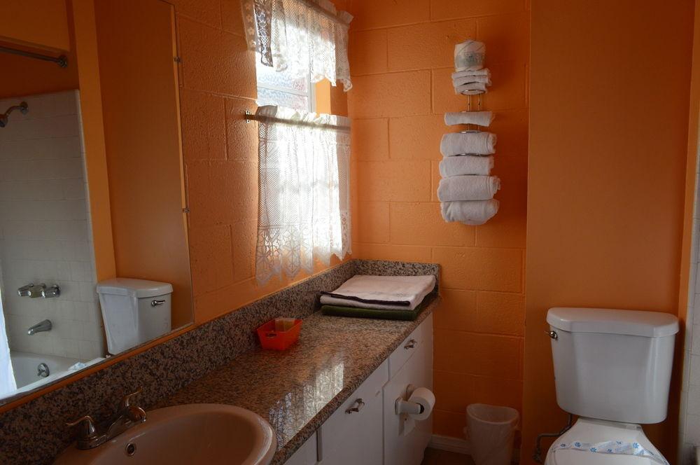 Circle C Lodge Twentynine Palms Bagian luar foto