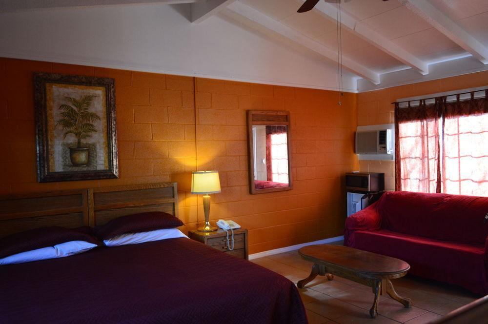 Circle C Lodge Twentynine Palms Bagian luar foto