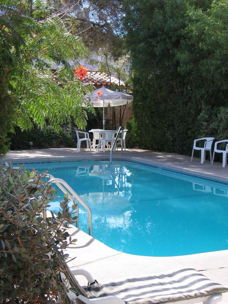 Circle C Lodge Twentynine Palms Bagian luar foto