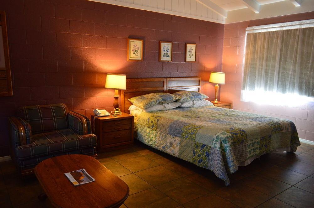 Circle C Lodge Twentynine Palms Bagian luar foto